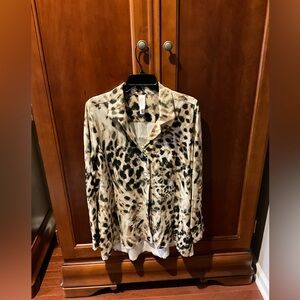Wynne Layers Leopard Print Button-Up Shirt Size Medium